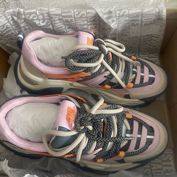 NWB Steve Madden women’s power chunky lace up running sneakers size 7 - Picture 2 of 15